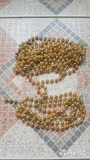 Гирлянды, мишура, бусы, дождь