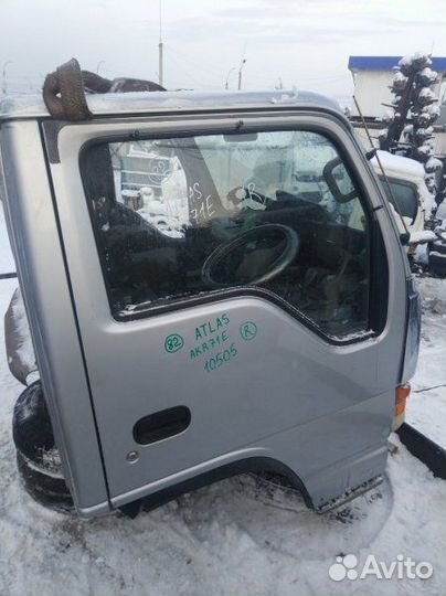 Дверь правая Nissan Atlas AKR71E 4HG1 1996