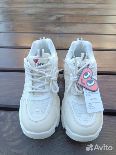 Кросовки женские