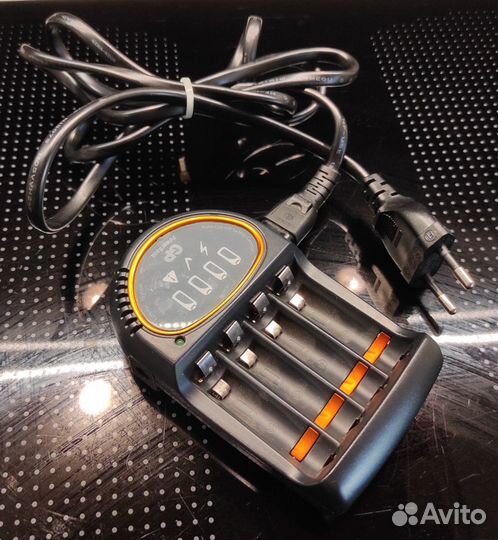 Сетевая зарядка для батареек GP PowerBank H500