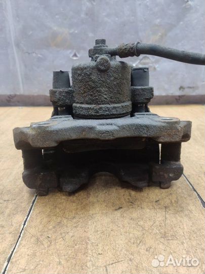 Суппорт передний правый Opel Astra H Z16XE