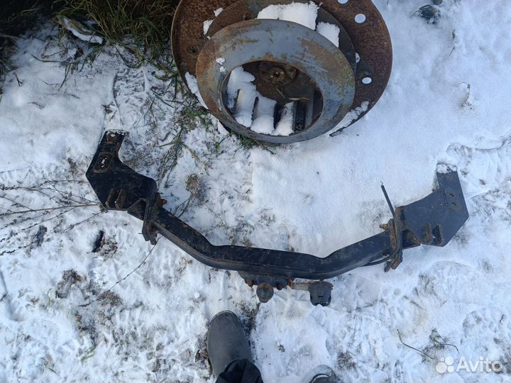 Фаркоп toyota land cruiser 200