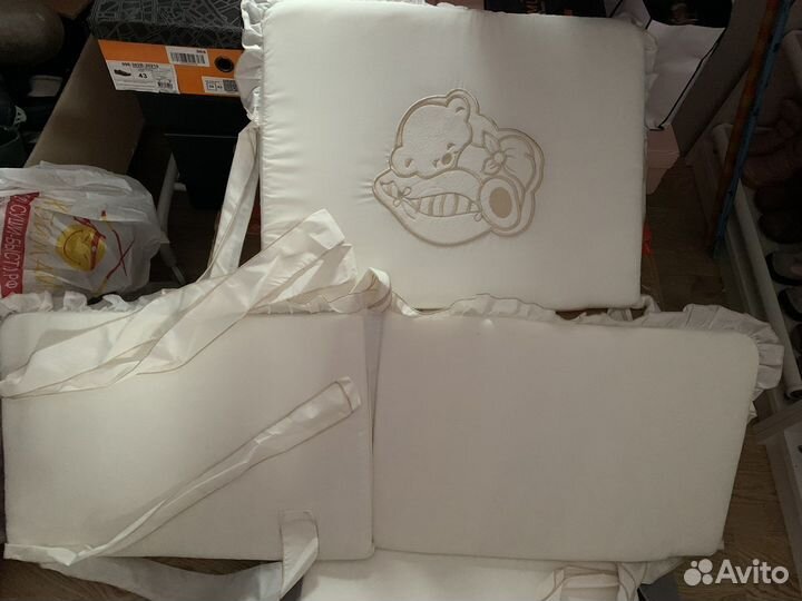 Бортики для кроватки 7 шт в отличном состоянии