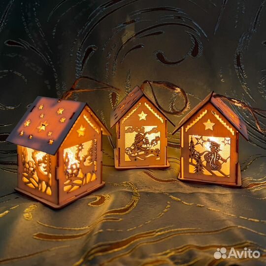 Елочные игрушки Новогодний светящийся домик