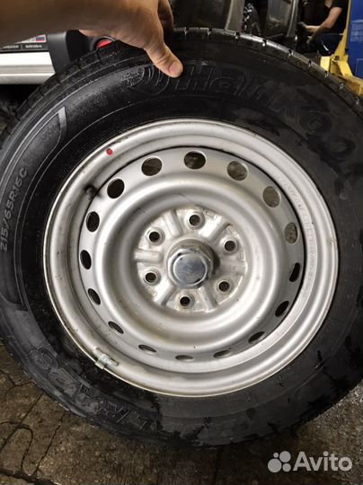 Hankook Radial RA28 215/65 R16