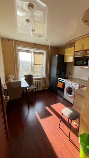 2-к. квартира, 43 м², 4/9 эт.