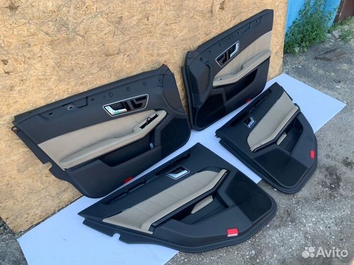 Дверные карты Mercedes-Benz E W212 3.5 2010