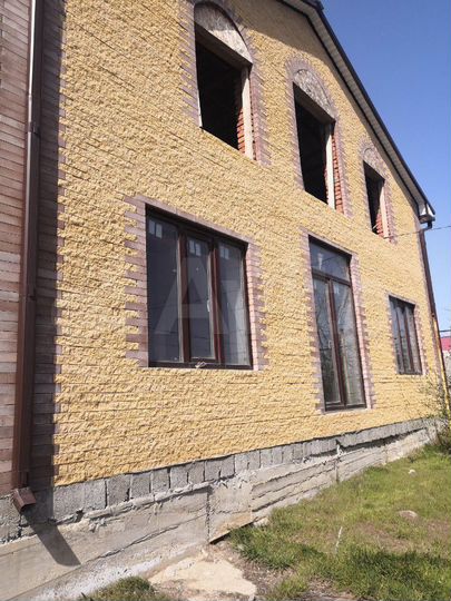 Дом 240 м² на участке 6 сот.