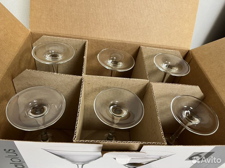 Бокалы для мартини или коктелей