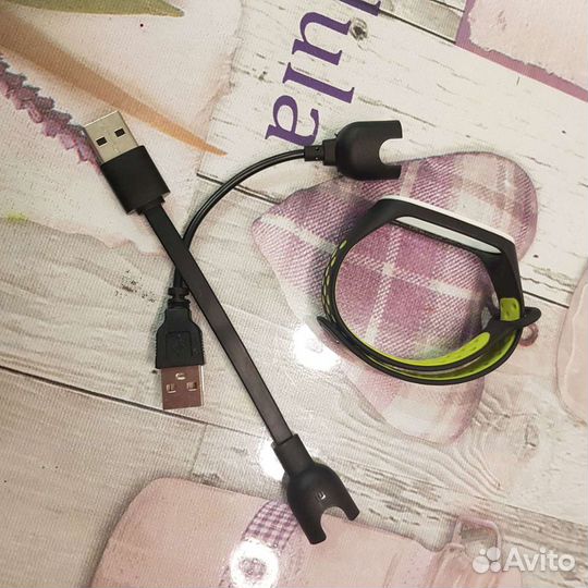 Xiaomi mi band 3: 2 браслета и 4 зарядки