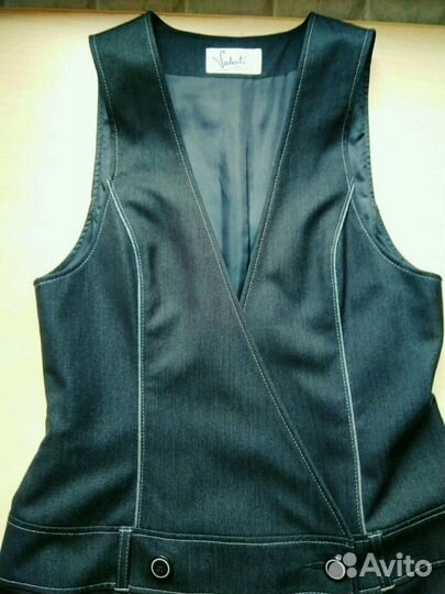 Продам школьную одежду 