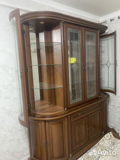 Буфеты и серванты