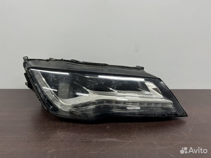 Правая фара Audi A7 4G Full LED