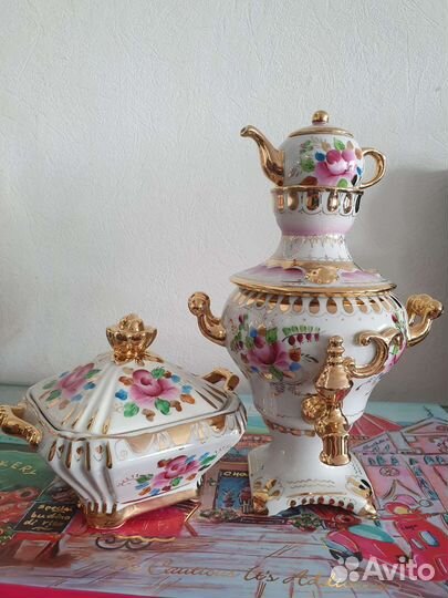 Фарфорый самовар с чайником и сахарница Гжель