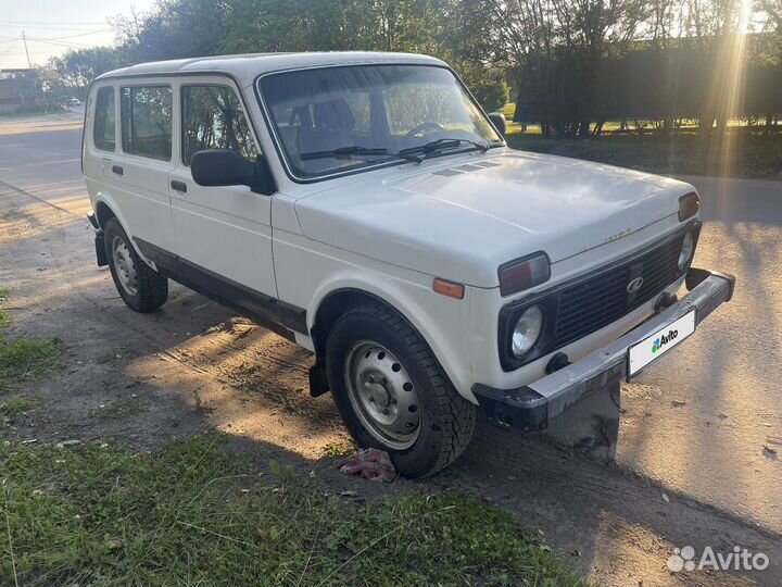 LADA 4x4 (Нива) 1.7 МТ, 2015, 200 000 км