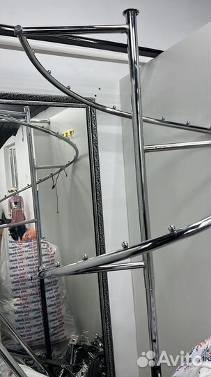 Стойка для одежды на колесиках