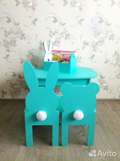 Детский стол и стульчик