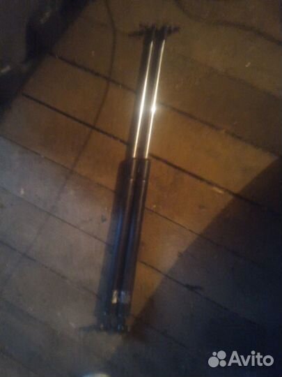 Амортизационные стойки багажника Opel Vectra A