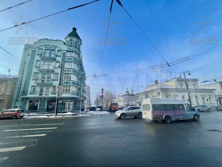 Цоколь с окнами на Куйбышева