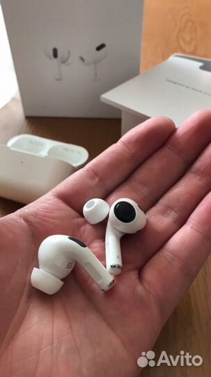 Apple AirPods Pro новые