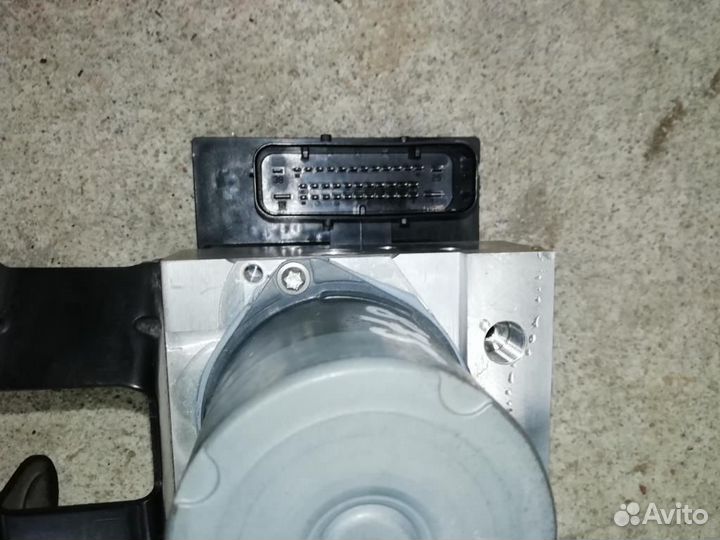 Блок ABS (насос) BMW E60