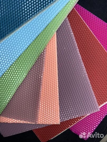 Продам цветную вощину