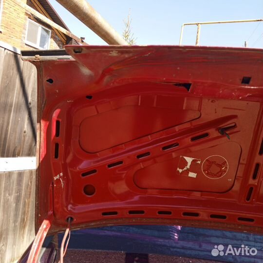 Крышка багажника volkswagen jetta 2