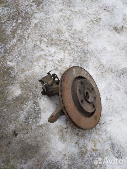 Кулак поворотный правый Citroen Berlingo m59