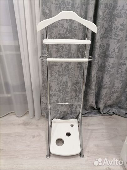 Вешалка напольная для одежды