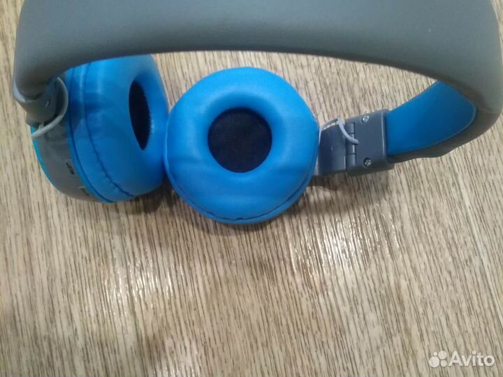 Беспроводные наушники jbl