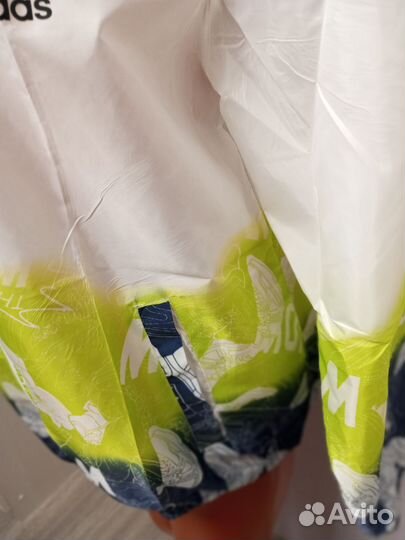 Ветровка унисекс новая Adidas 52 размер