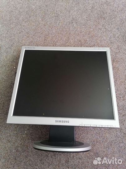 Монитор samsung