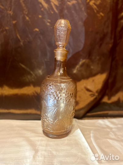 Стеклянный графин