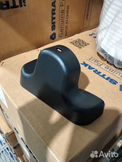 Декоративный кожух верхнего левого зеркала