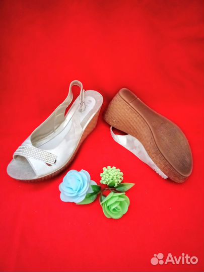 Кожанные новые босоножки inblu Италия