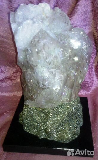 Друза кварца на подставке с подсветкой