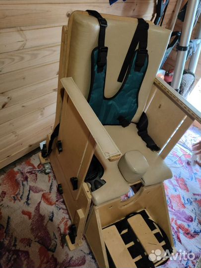 Стульчик для ребенка инвалида