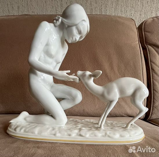 Фарфоровые статуэтки хученройтер розентай