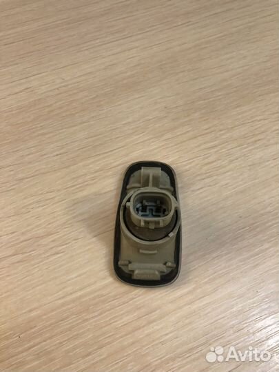 Поворотник на toyota L200