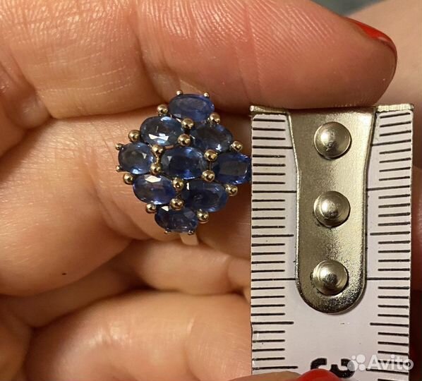 Кольцо золотое 750 пробы с сапфирами