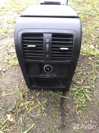 Подлокотник Volkswagen Passat B6