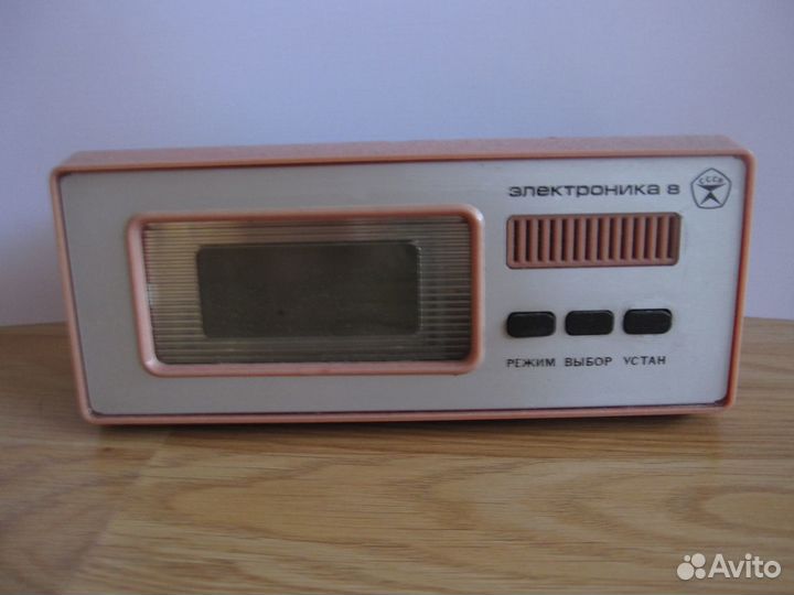 Часы и будильники СССР