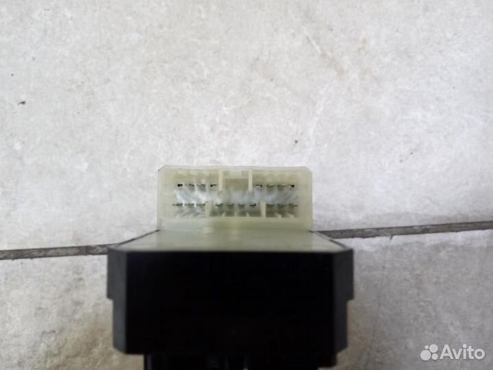 Блок управления стеклоподъемниками Suzuki Grand Vi