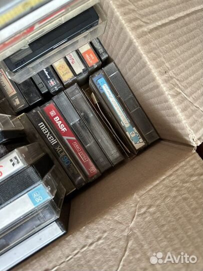 Кассеты видео /аудио и dvd диски