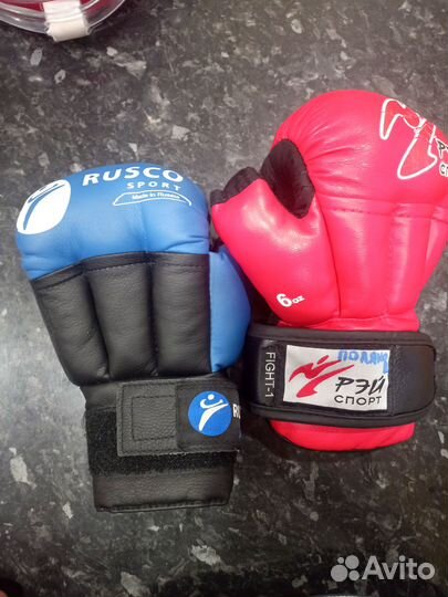 Шлем, перчатки, защита голени для единоборств
