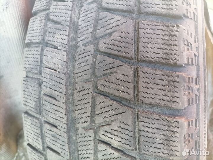 Bridgestone Blizzak Revo GZ 215/65 R16