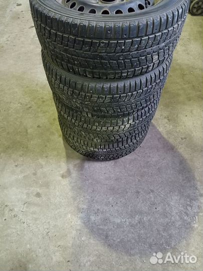 Dunlop SP Winter Ice 01 205/55 R16