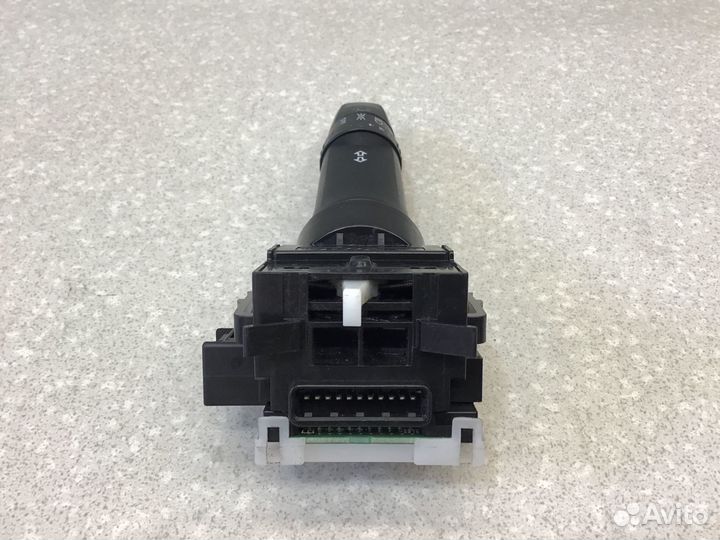 Переключатель поворотов подрулевой Mitsubishi L200