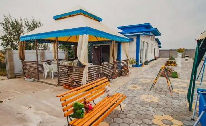 Гостиница, 300 м²