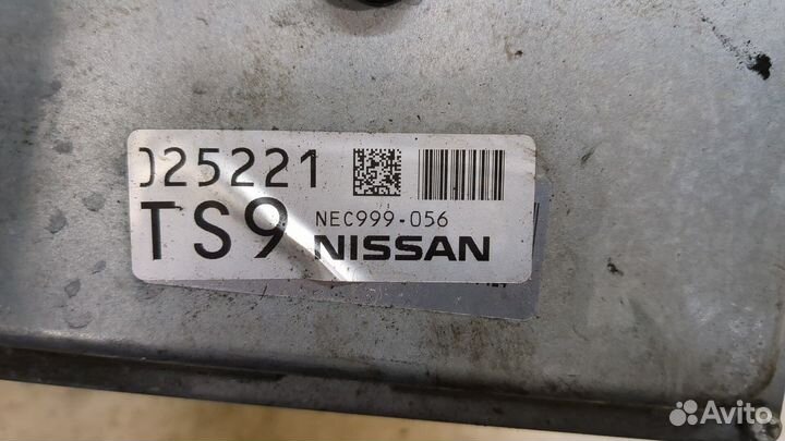 Блок управления двигателем Nissan Juke